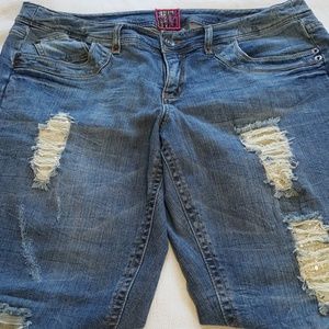 Plus size decorative distressed straight leg jeans